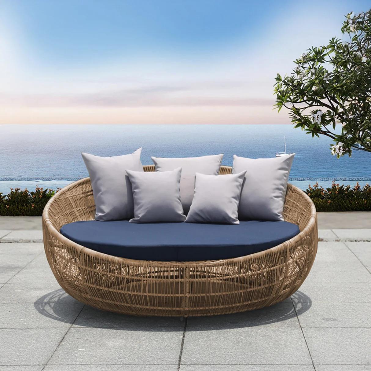 Rattan Day Bed